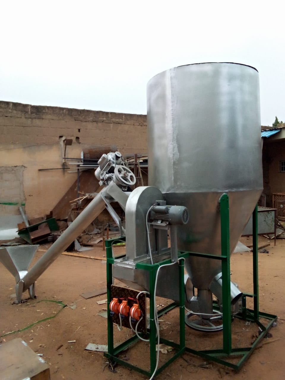 Animal/Chicken feed machine